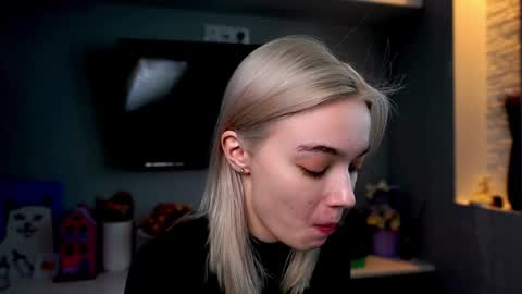 ileanacampbel online show from January 22, 5:48 am