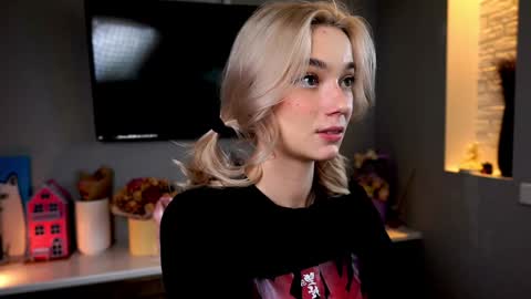 ileanacampbel online show from January 29, 6:54 am