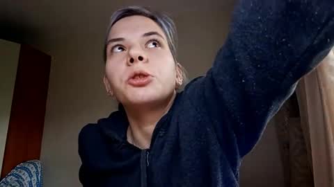 Aurora online show from April 18, 5:09 am