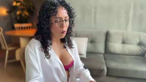 Kloe online show from September 11, 8:43 pm