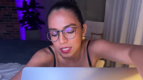 Kloe online show from February 2, 2:06 am