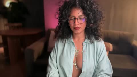 Kloe online show from September 10, 8:32 pm