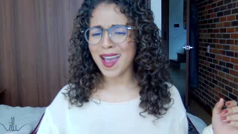 Kloe online show from December 2, 7:00 pm