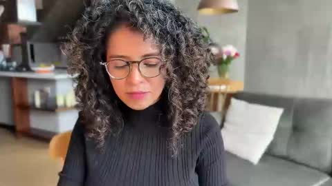 Kloe online show from February 19, 7:37 pm