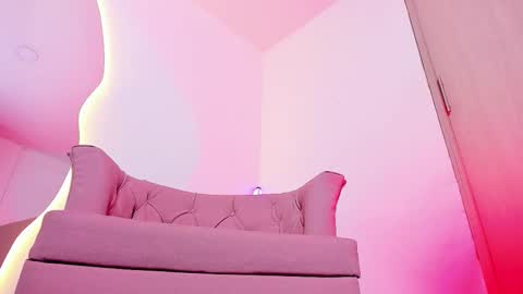 Mia online show from October 10, 12:44 pm