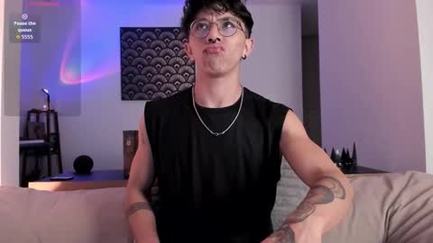 IM  THOMAS online show from December 14, 5:46 am