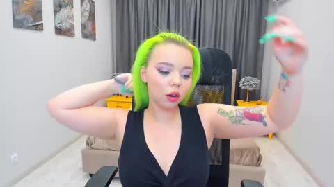 Snapshot of im__youre_sunshine chatting on February 15, 8:43 pm Roxy online show from February 15, 8:43 pm