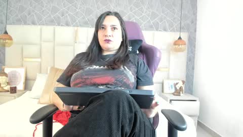 Alaya online show from March 8, 8:25 pm