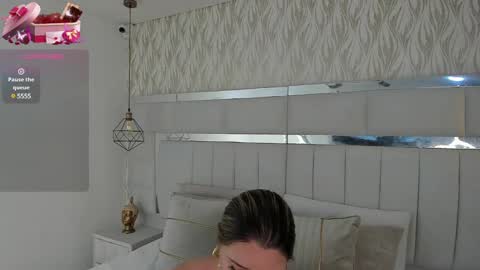 Snapshot of im_dalhia chatting on February 18, 8:14 pm DAHLIA online show from February 18, 8:14 pm