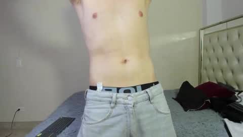 IM EMILIANOLUX online show from October 18, 8:35 pm