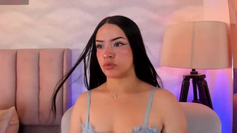 im_miadoll online show from May 5, 12:33 pm