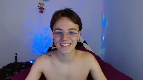 Oliver P online show from March 12, 7:04 pm