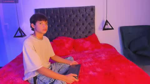 RALF online show from December 16, 6:58 pm