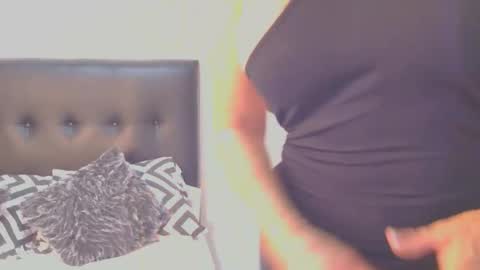 Sharon online show from April 12, 10:25 pm