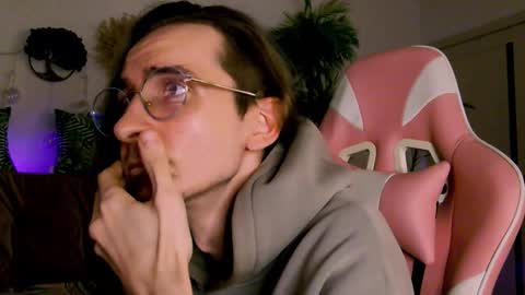 Snapshot of incandenza_ chatting on September 17, 10:13 pm incandenza_ online show from September 17, 10:13 pm