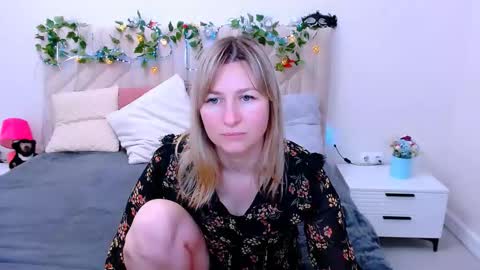 incredible_ariela online show from February 19, 11:31 am