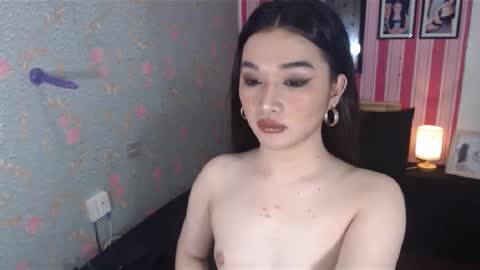 Snapshot of indestructabletrixie chatting on March 3, 1:12 pm indestructabletrixie online show from March 3, 1:12 pm