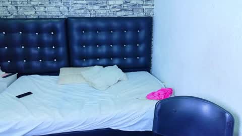 indian_whore18 online show from June 7, 7:13 am