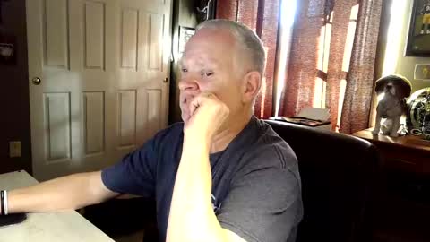 Papa online show from November 16, 8:55 pm