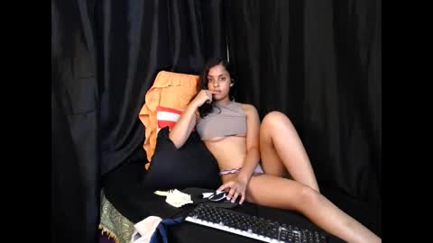 indianmaxine07 online show from March 12, 6:33 pm