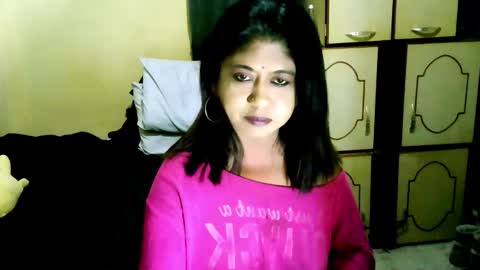 indianpleasures21 online show from May 30, 6:50 pm
