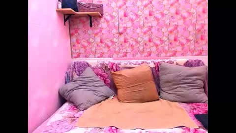 indianpoision69 online show from May 14, 2:48 pm