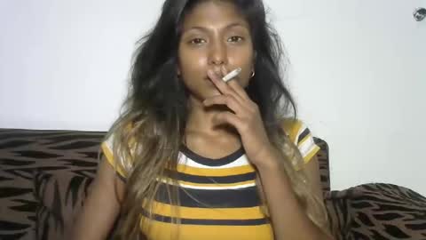 indianqtpie6 online show from December 10, 6:38 pm