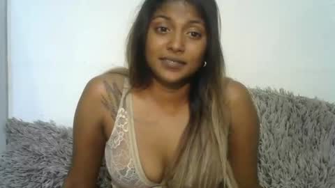 indianqtpie6 online show from April 23, 6:20 pm