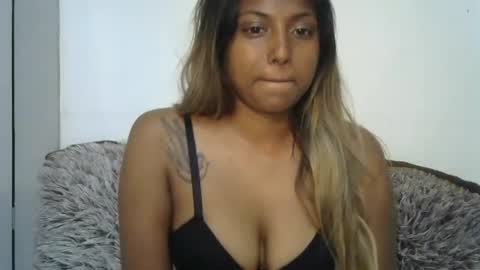 indianqtpie6 online show from January 9, 6:41 am