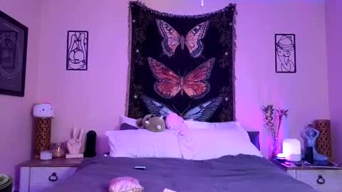 Indigo Bay online show from April 11, 1:21 am