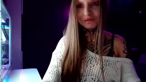 Snapshot of inesdesire chatting on February 13, 7:10 pm InesDesire online show from February 13, 7:10 pm