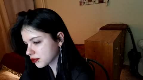 Mia online show from March 24, 2:12 pm