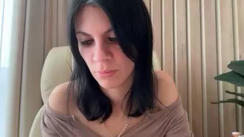 InjaAtHome online show from November 5, 7:10 am