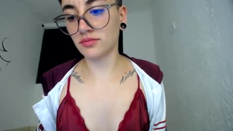 lyan onlyfans n linda online show from August 6, 5:49 am