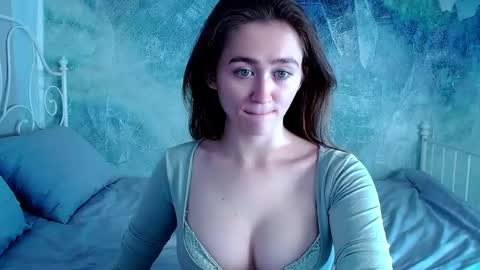 Lina online show from April 15, 12:30 pm