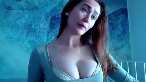 Snapshot of innnita chatting on October 13, 2:30 pm Lina online show from October 13, 2:30 pm