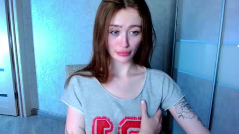 Snapshot of innnita chatting on February 23, 5:39 pm Lina online show from February 23, 5:39 pm