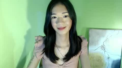 Snapshot of innocent_reign69 chatting on February 7, 7:49 pm Reign online show from February 7, 7:49 pm