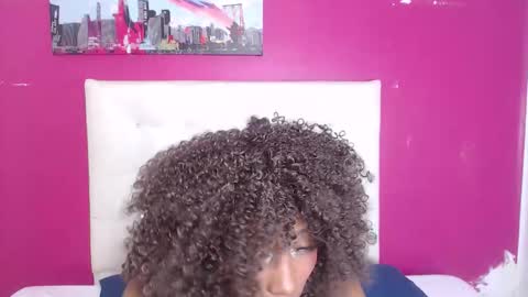 innocent_sexybaby online show from November 19, 4:34 am