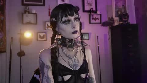   SANIA  online show from April 15, 7:06 pm