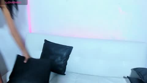 Nicol online show from December 17, 2:18 am