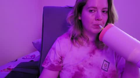 Faye online show from October 22, 4:37 am