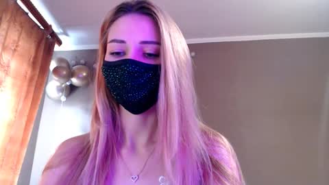 Lily online show from November 23, 11:41 am