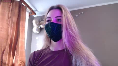 Lily online show from November 13, 12:08 pm