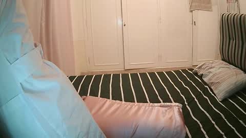 Iris online show from September 20, 2:36 am