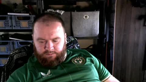 Snapshot of irishdaddy24 chatting on December 20, 2:48 pm twitter theirishman205 online show from December 20, 2:48 pm