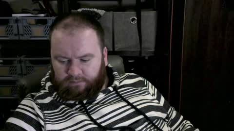 Snapshot of irishdaddy24 chatting on December 29, 10:03 pm twitter theirishman205 online show from December 29, 10:03 pm