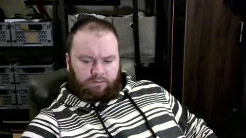 Snapshot of irishdaddy24 chatting on January 4, 3:28 pm twitter theirishman205 online show from January 4, 3:28 pm