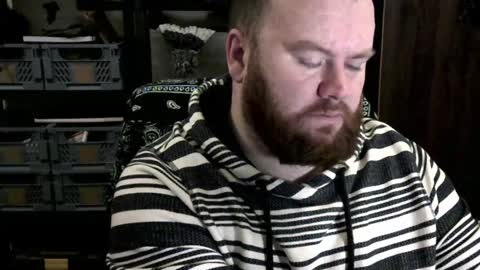 Snapshot of irishdaddy24 chatting on December 22, 5:10 pm twitter theirishman205 online show from December 22, 5:10 pm