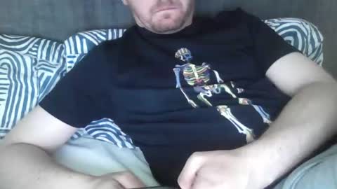 irishhighness95 online show from July 12, 6:38 am